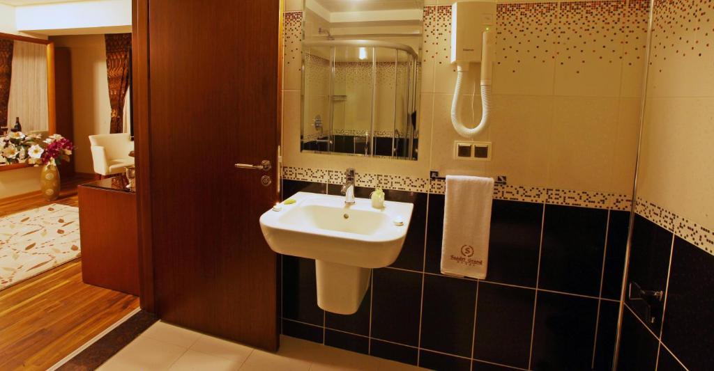 Saadet Grand Hotel Hatay Exterior foto